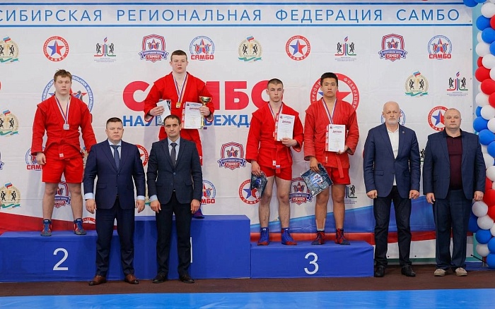 Тюменский самбист стал первым в Новосибирске