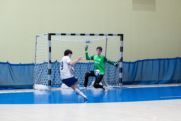 Высшая лига. "Восток". "Тюмень-дубль"- "Норильский никель-2". 7 тур