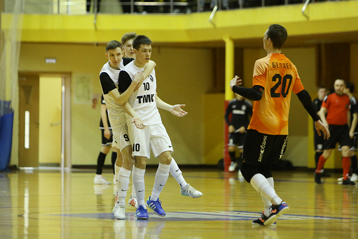 Главная проблема Юниорлиги-18 по мини-футболу: обводить или не обводить, вот в чём вопрос