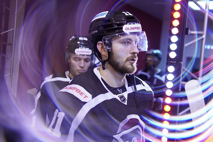 Защитник хоккейного клуба «Рубин» Егор Попов: «Хочется быть универсальным игроком»