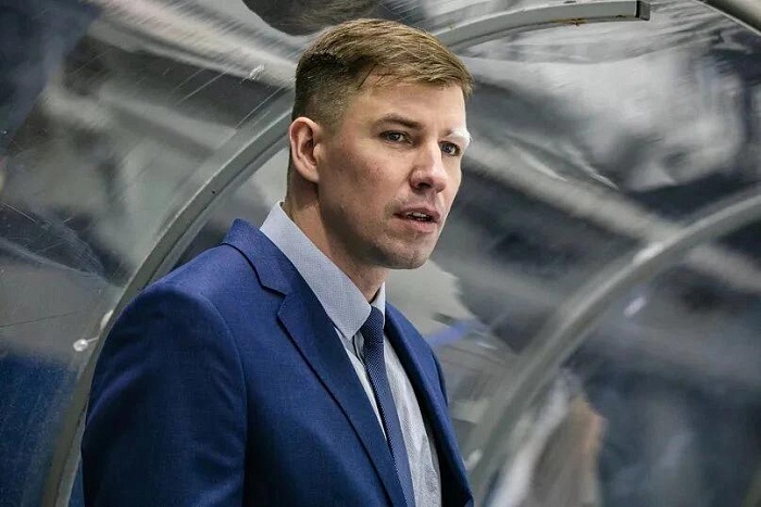 Наставник хоккейного клуба «Динамо-Алтай» Артём Седунов: «Матчи с «Рубином» для нас очень полезны»
