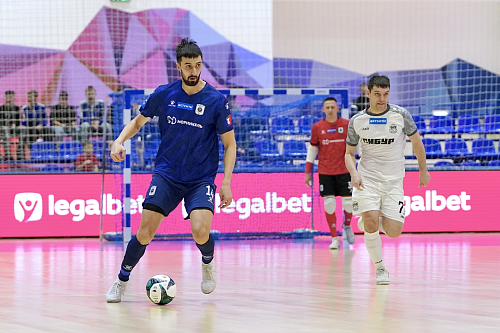 Артем Антошкин встретит Новый год в тройке лучших бомбардиров Суперлиги