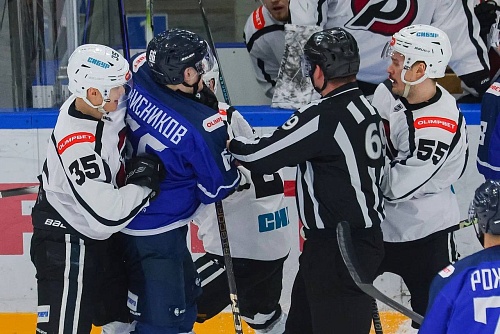 Хоккейный клуб «Рубин» сыграл результативно и проиграл