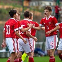 Тюменский футболист забил гол в составе юношеской сборной России