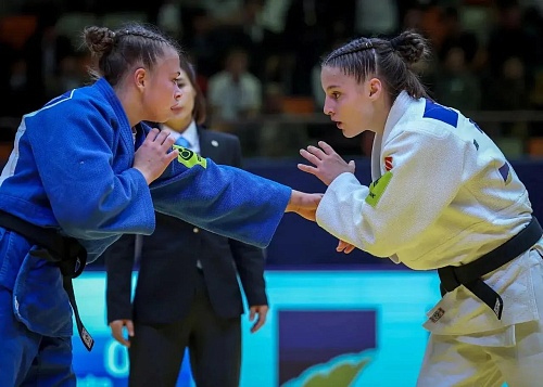 Айшат Алиева – чемпионка юниорского Гран-при в Душанбе