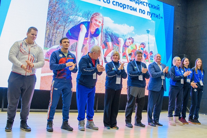 Потрясающий спортивный праздник для школьников Тобольска прошёл в рамках проекта «Вам со спортом по пути»