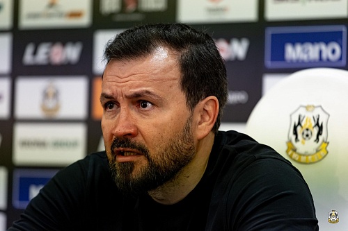 Главный тренер футбольного клуба «Тюмень» Тимур Касимов: «Не хочу сейчас комментировать, кто и в чём виноват. Виноваты все. В первую очередь, я»