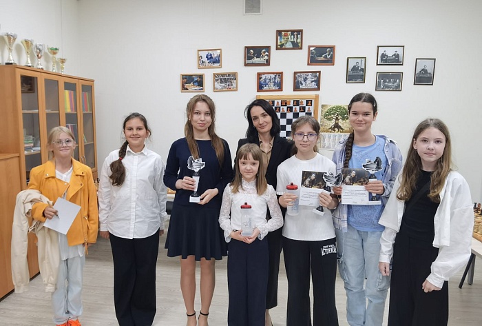 Известные шахматисты сыграли со спортсменами Тюменской области