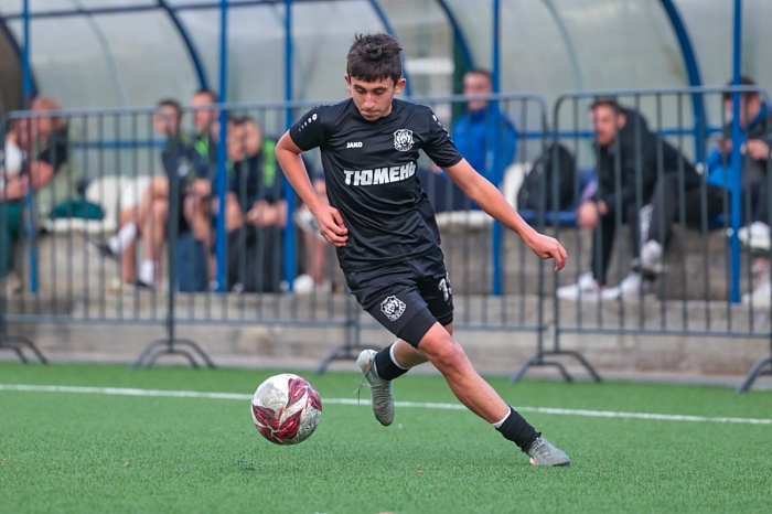 Юные тюменцы уступили команде из Санкт-Петербурга