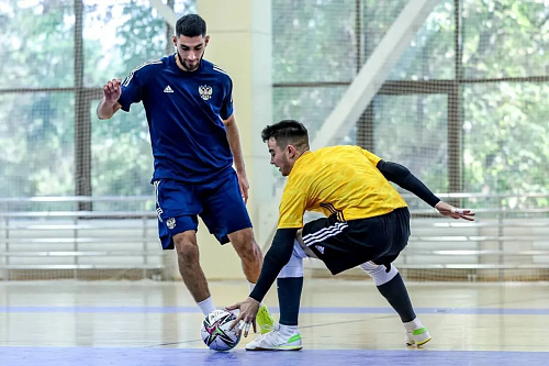 Денис Субботин попал в окончательный состав сборной России на игры с Кыргызстаном