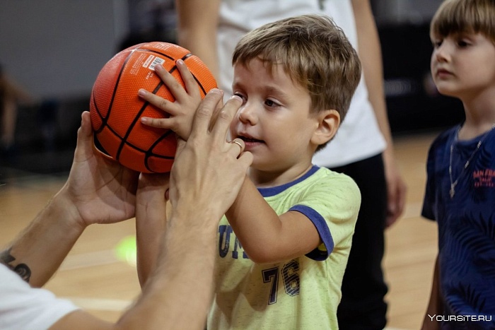 За «Оранжевым мячом», или Как выбрать спортивную секцию для ребёнка