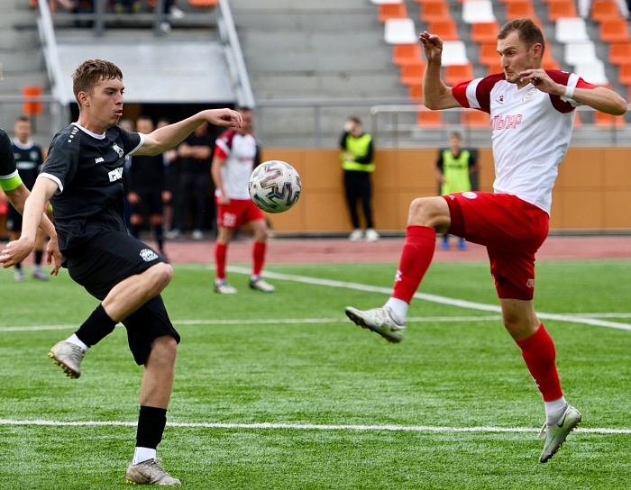«Тюмень-2» в субботу может пройти в футбольный полуфинал