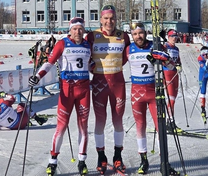 Александр Большунов выиграл марафон в Мончегорске, тюменец Алексей Червоткин - второй