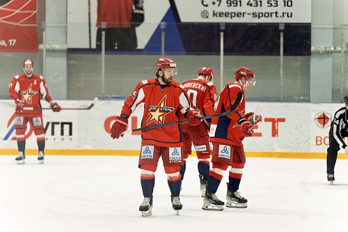 Хоккейная «Ижсталь» вышла в плей-офф ВХЛ впервые с 2017 года