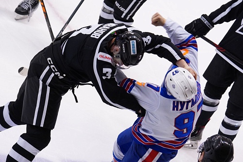 Форвард хоккейного «Рубина» Егор Иванов: «По шаблону мне проще играть»