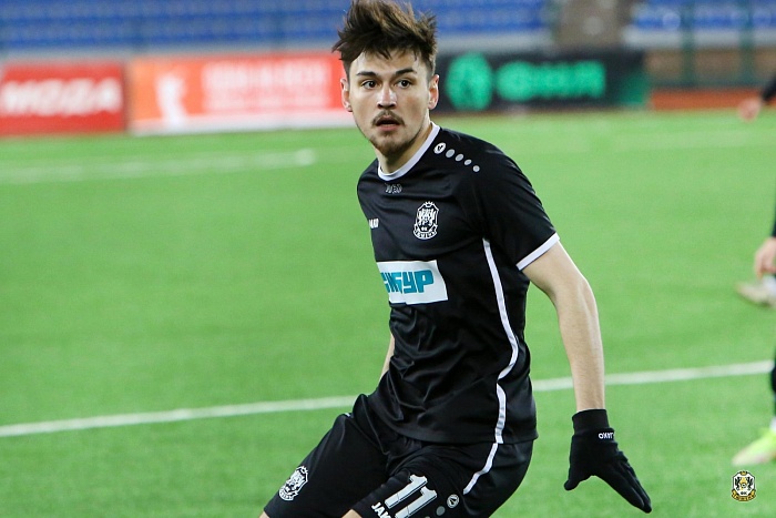 Данил Карпов