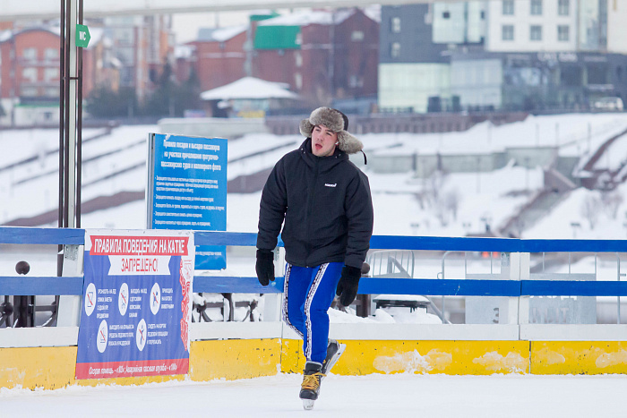 Сравниваем самые большие ледовые катки в Тюмени: у Моста влюблённых, у «Конторы пароходства», у рынка «Михайловский», в экопарке «Затюменский»