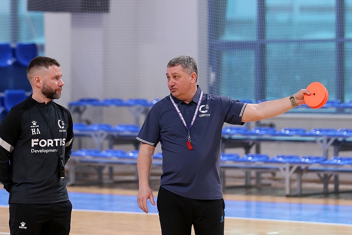 Соперник дублёров «Тюмени» сменил главного тренера