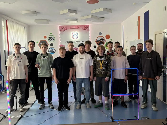 В Тюменской области прошли соревнования по гонкам дронов «Вираж Победы», посвященные Дню Победы