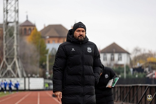 Исполняющий обязанности главного тренера футбольной «Тюмени» Тимур Касимов: «Ещё ничего не закончилось, впереди – три тура»