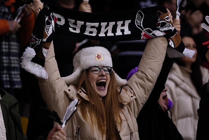 Хоккейный клуб «Рубин» победил в Барнауле