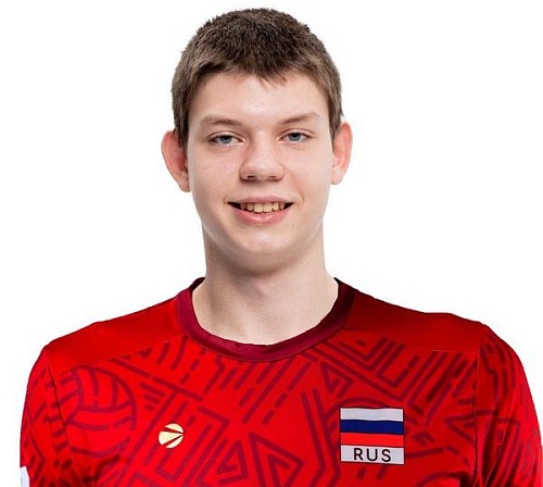 Артём Дунин помог россиянам выиграть первый матч