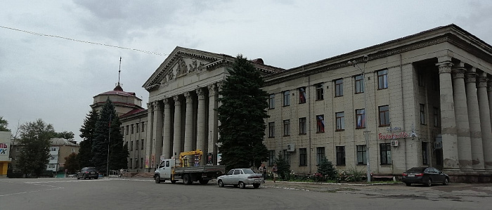 Здание дома культуры в Краснодоне