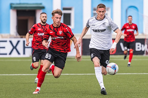 Футбольный клуб «Тюмень» на выезде сыграет с «Волгарём» из Астрахани