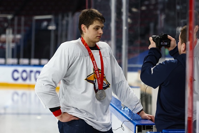 Защитник магнитогорского хоккейного клуба «Металлург» Артём Минулин: «Ночами засыпал и представлял, как подниму Кубок Гагарина»