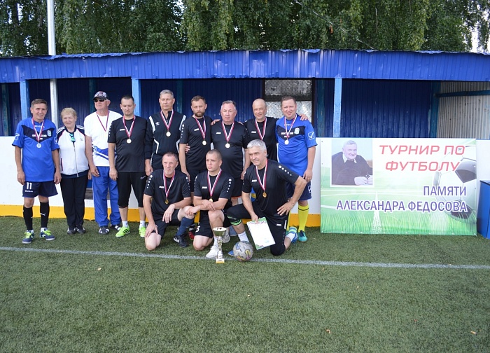 В Омутинском прошёл футбольный турнир среди ветеранов