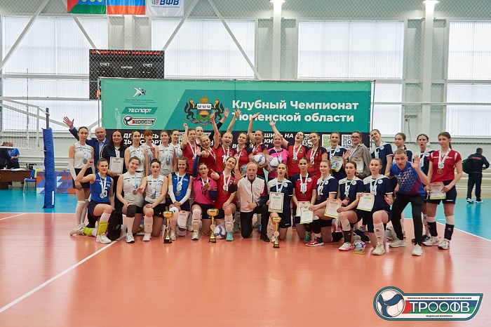 «Сбербанк» выиграл клубный чемпионат Тюменской области по волейболу