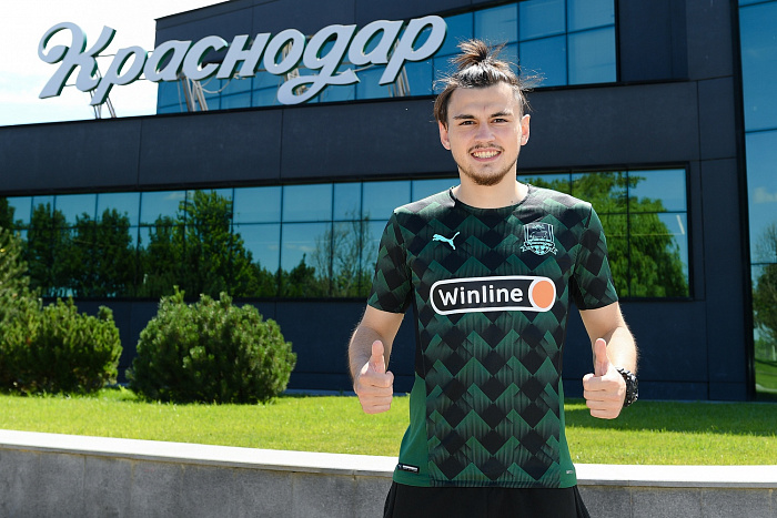 Данил Карпов