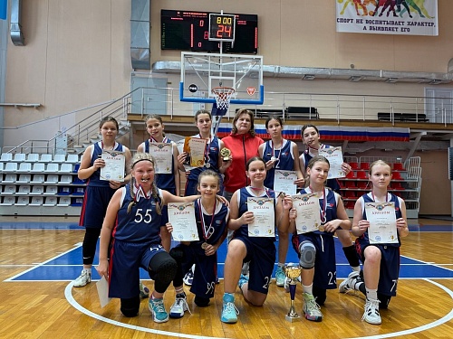 Тюменские баскетболистки заняли второе место на турнире в  Барнауле