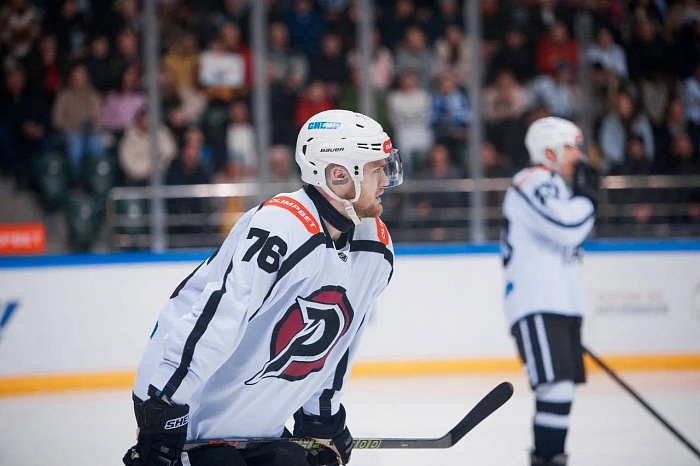 Хоккейный клуб «Рубин» проиграл по буллитам в Красноярске