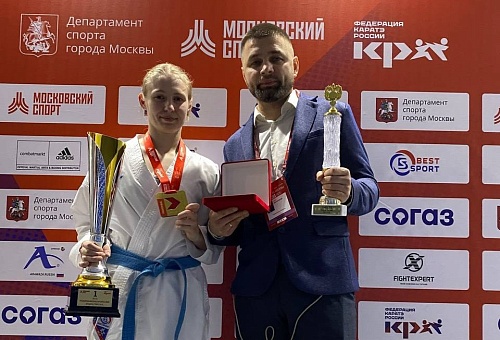 Тюменка Карина Хохлова стала чемпионкой России по каратэ