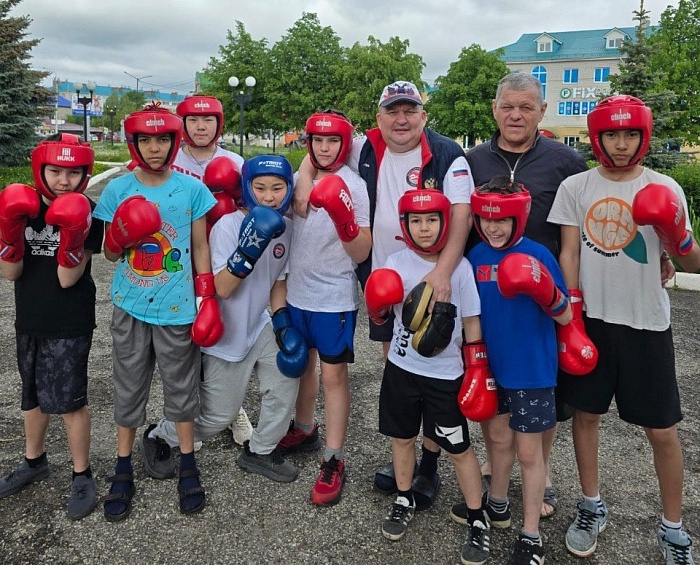 Боксёры из «Батыра» били не мимо!