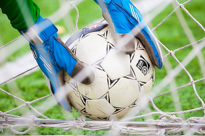 Тюменский «Лидер» огорчил футболистов из омского «Пионера»