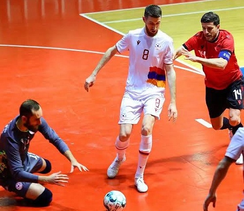 Денис Неведров попал в окончательную заявку на чемпионат Европы по футзалу