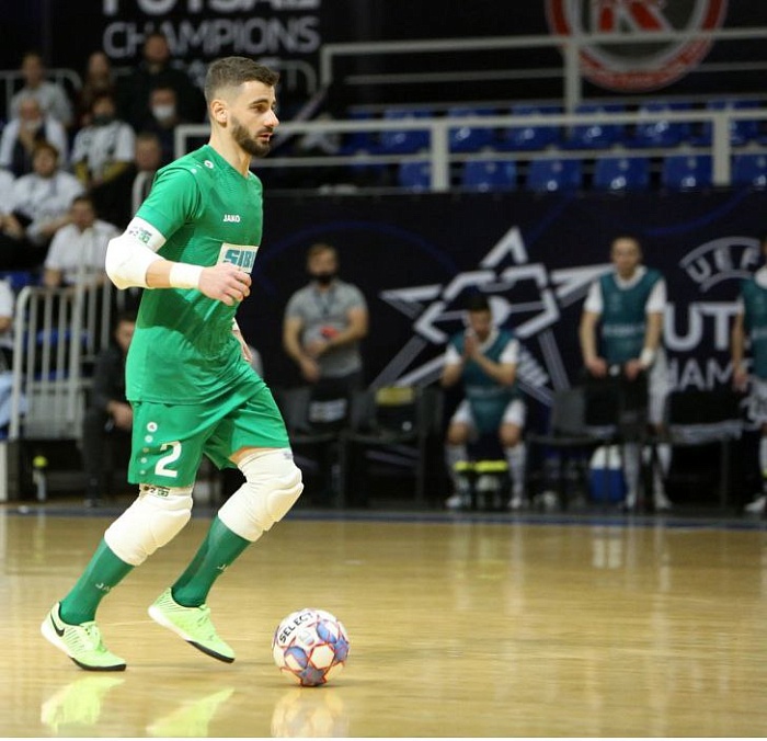 Бывший вратарь "Тюмени" Лео Гужиэл продлил контракт с "Бенфикой"