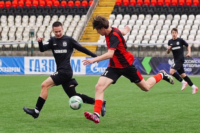 Хозяева в четвёртом туре обошлись без побед