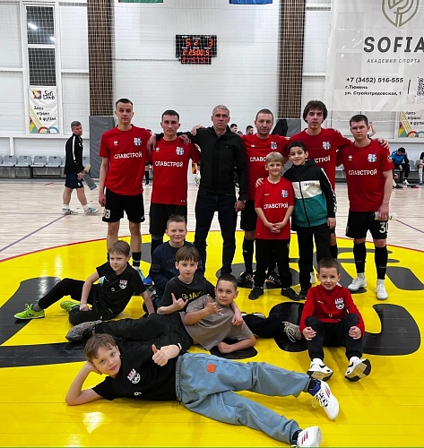 «Славстрой» и «Заполярье» спорят за бронзу