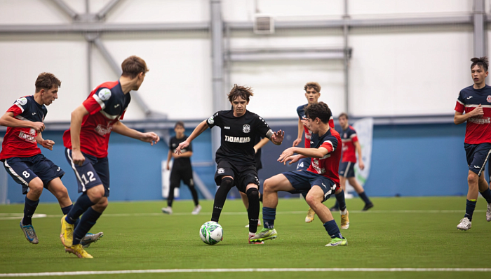 В Питере тюменцы стартовали с поражения