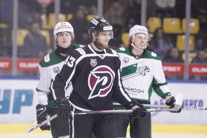 Хоккейный клуб «Рубин» потерпел второе домашнее поражение подряд