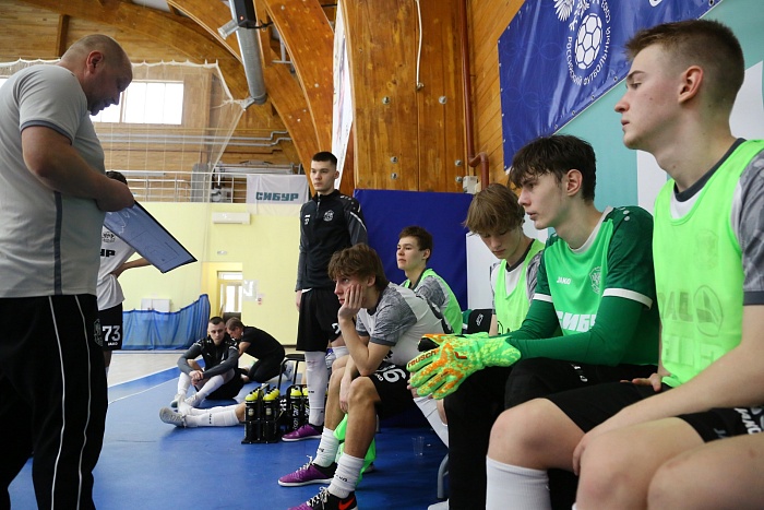 Высшая лига. "Восток". "Тюмень-дубль" - "Кузбасс". 7 тур