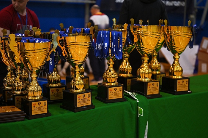 Тюменская команда удачно играет в финале первенства страны по футзалу