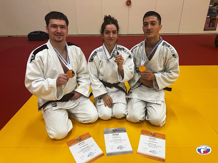 Тюменские дзюдоисты взяли три медали на чемпионате России среди глухих спортсменов