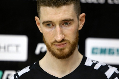 Игрок футзального клуба "Тюмень" Денис Неведров: "Дальше так продолжаться не может"