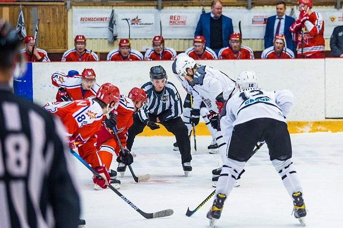 Хоккейный клуб «Рубин» победил в Ижевске в серии бросков