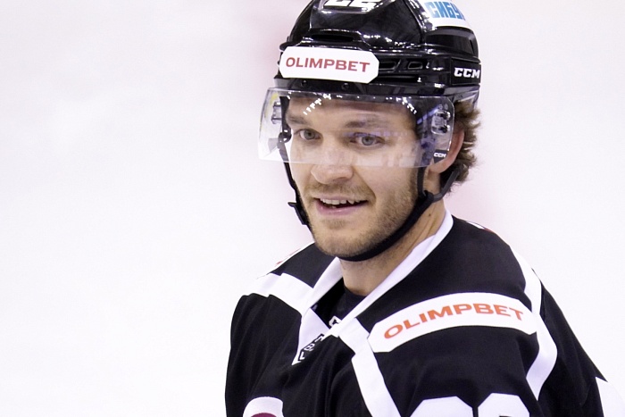 Хоккейный клуб «Рубин» выиграл домашний матч с «Барсом»!