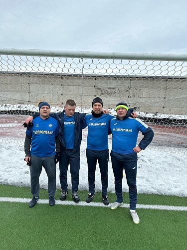 Дубль Дениса Редикульцева не спас опытных банкиров от поражения